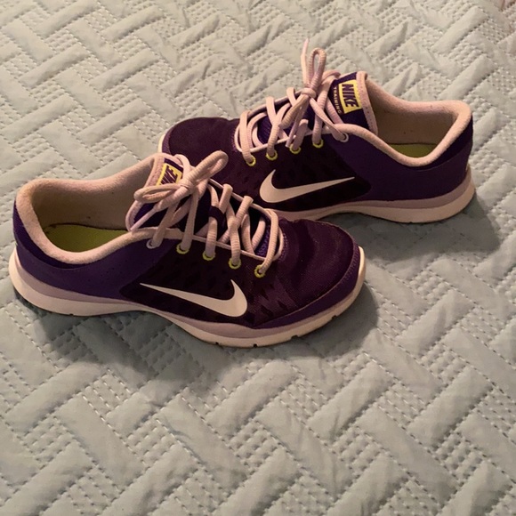 Women’s Nike shoes - Picture 3 of 6
